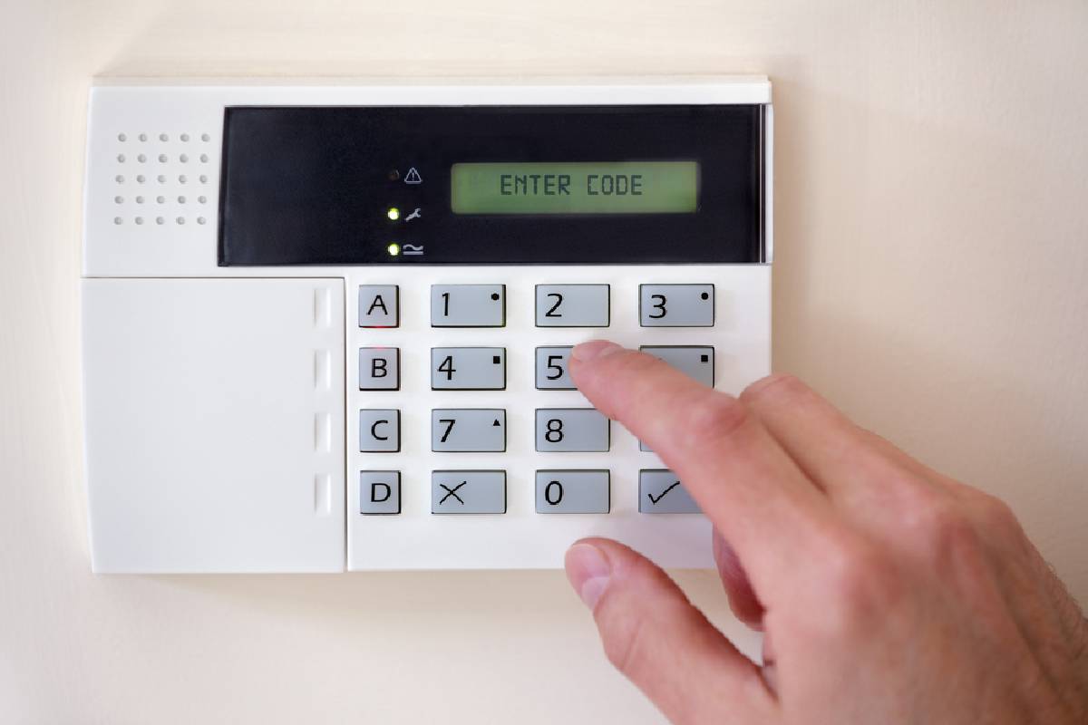 Electricians in Liverpool & Wirral.